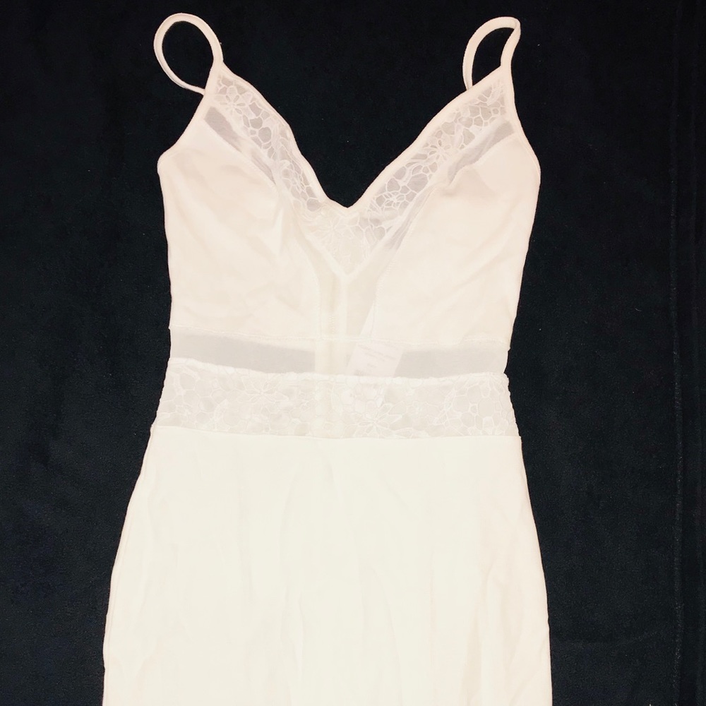 White V-neck dress NWT